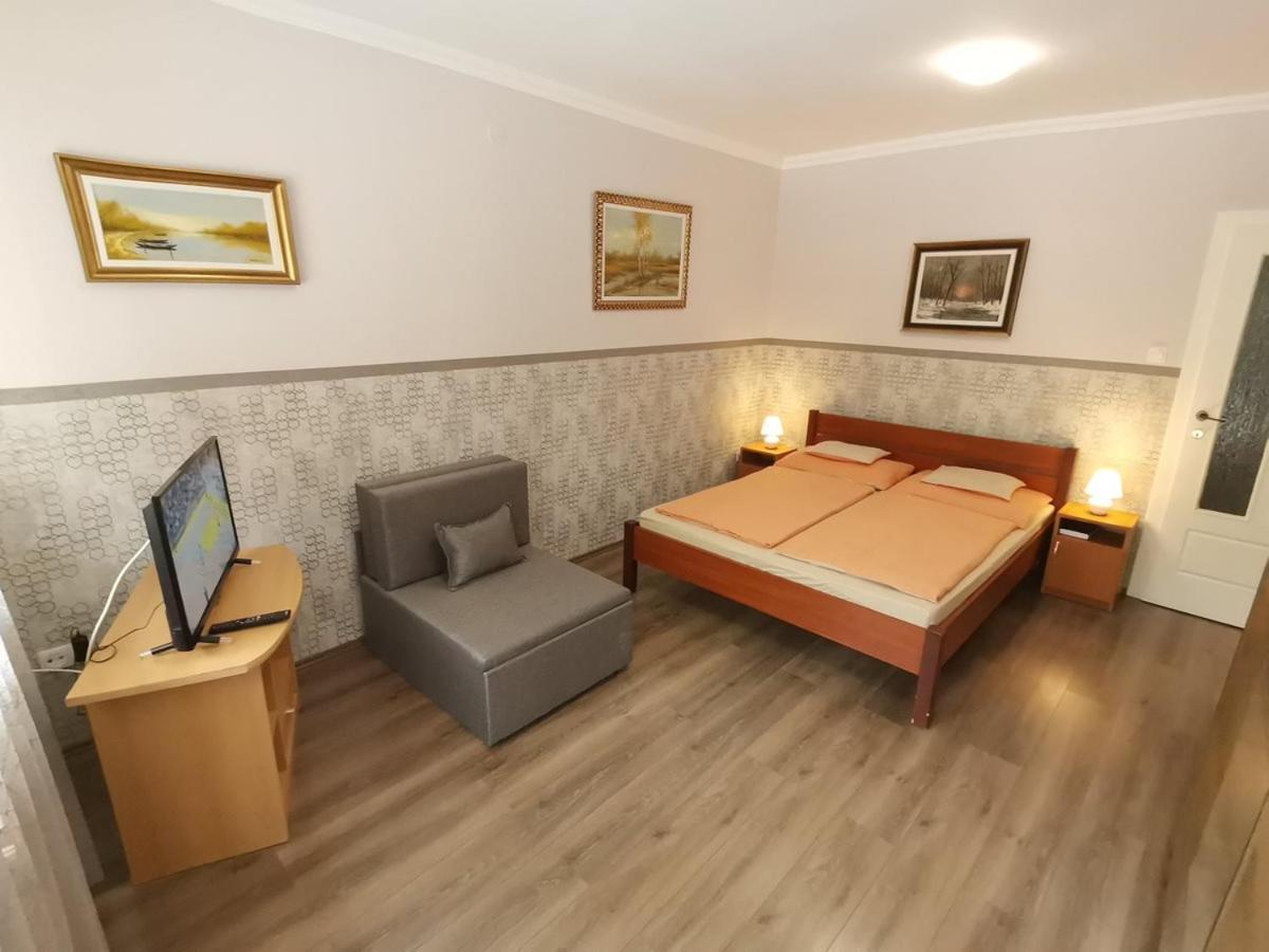 Carpe Diem Apartment Hajdúszoboszló Exterior foto
