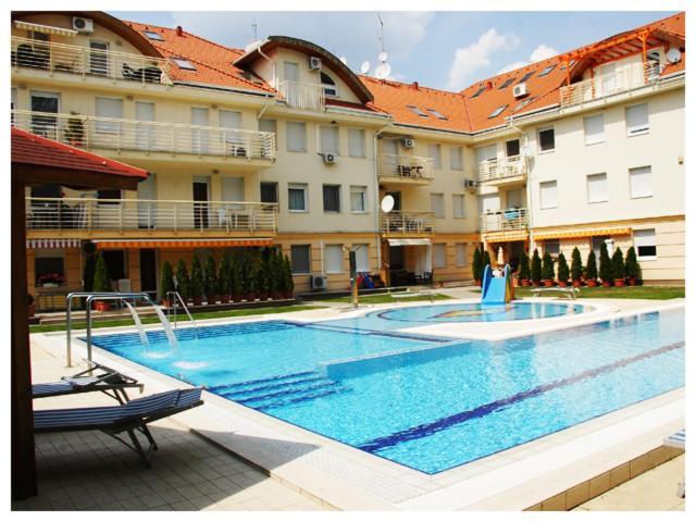 Carpe Diem Apartment Hajdúszoboszló Exterior foto