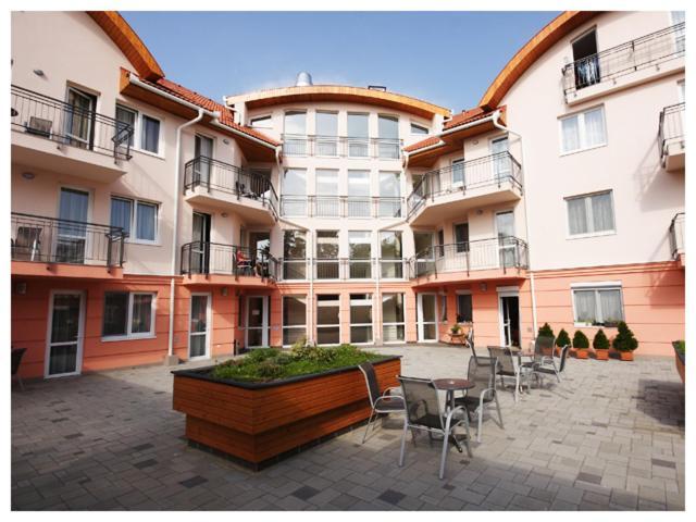 Carpe Diem Apartment Hajdúszoboszló Exterior foto