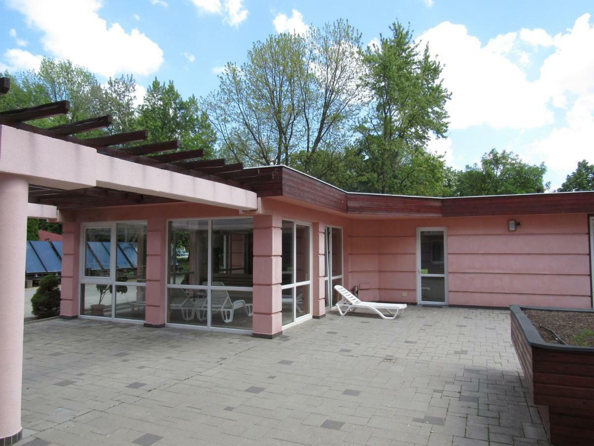 Carpe Diem Apartment Hajdúszoboszló Exterior foto
