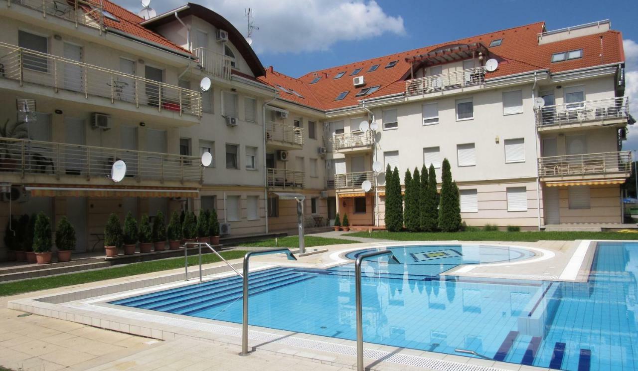 Carpe Diem Apartment Hajdúszoboszló Exterior foto
